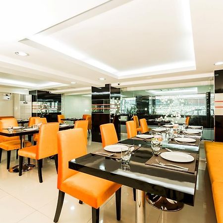 Le Touche Hotel 방콕 외부 사진