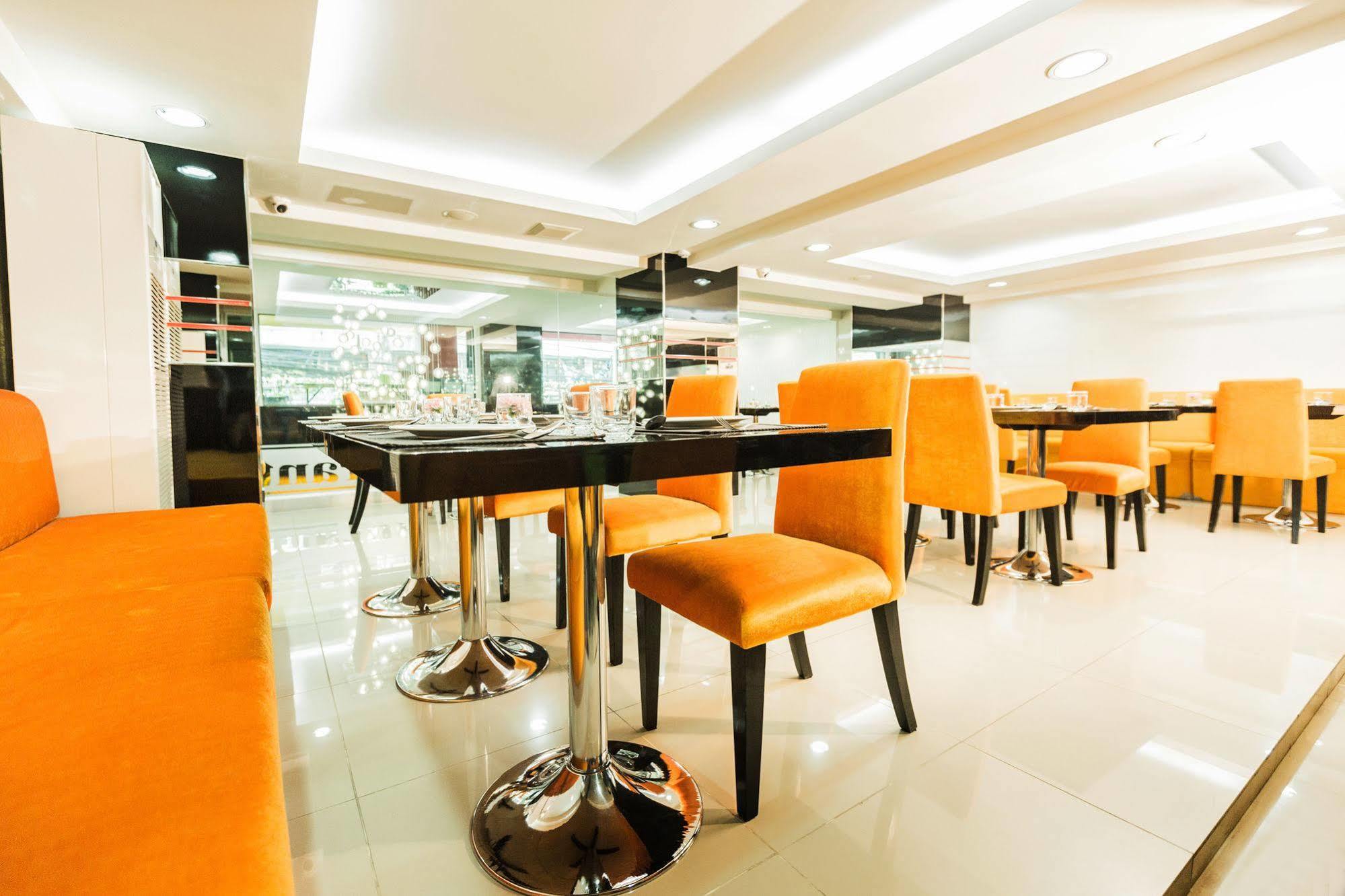 Le Touche Hotel 방콕 외부 사진