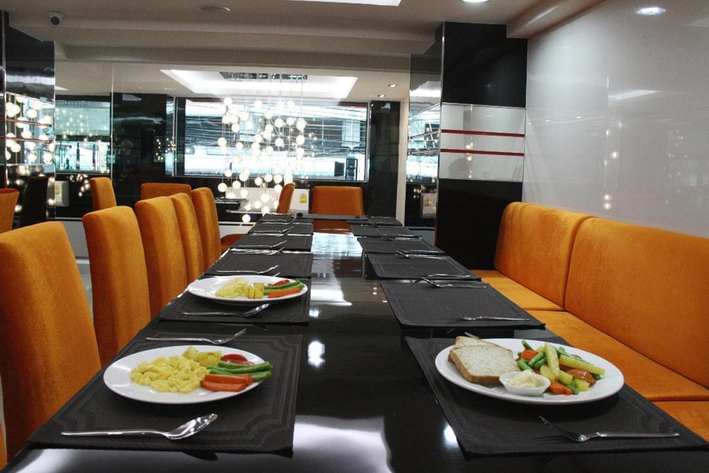 Le Touche Hotel 방콕 외부 사진
